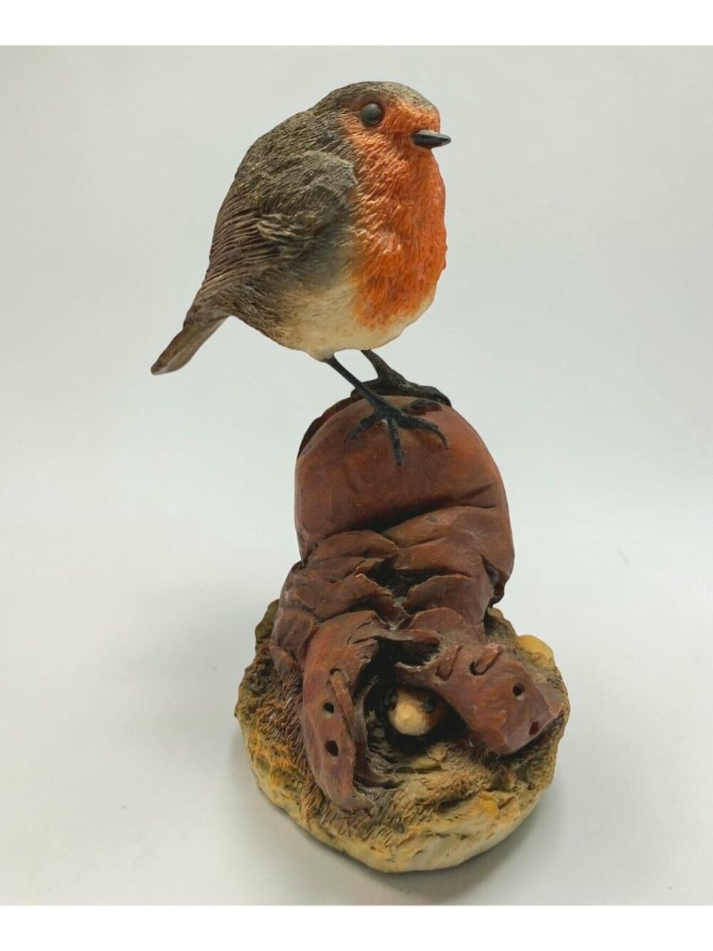 Christopher Holt Sculpture Robin Bird on Boot Figurine Arden 5.5 Inch Nature